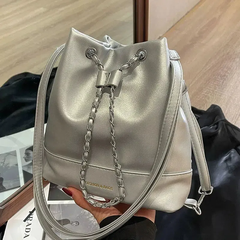 Chain Drawstring Shoulder Bag