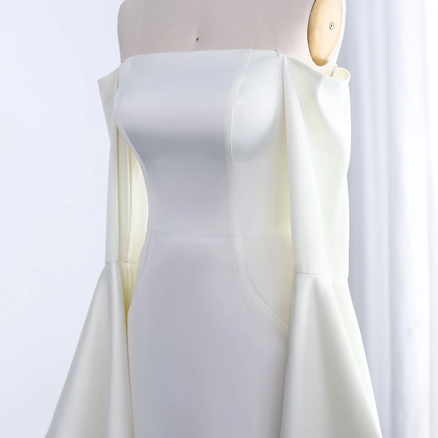 Elegant Lvory Off shoulder Evening Dress SF050