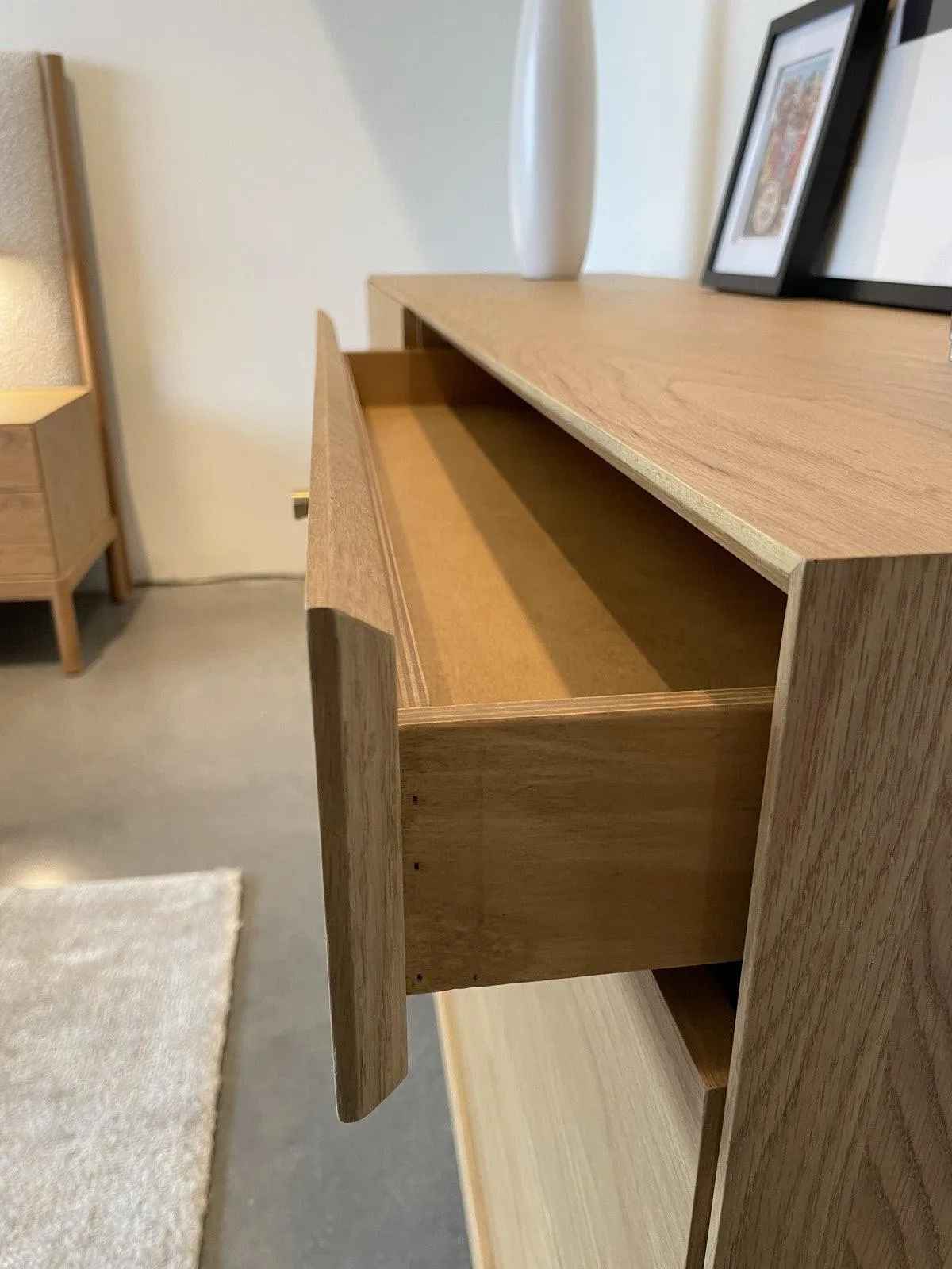 Lawrence 6 Drawer Dresser