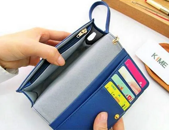 L.C Passe Wallet