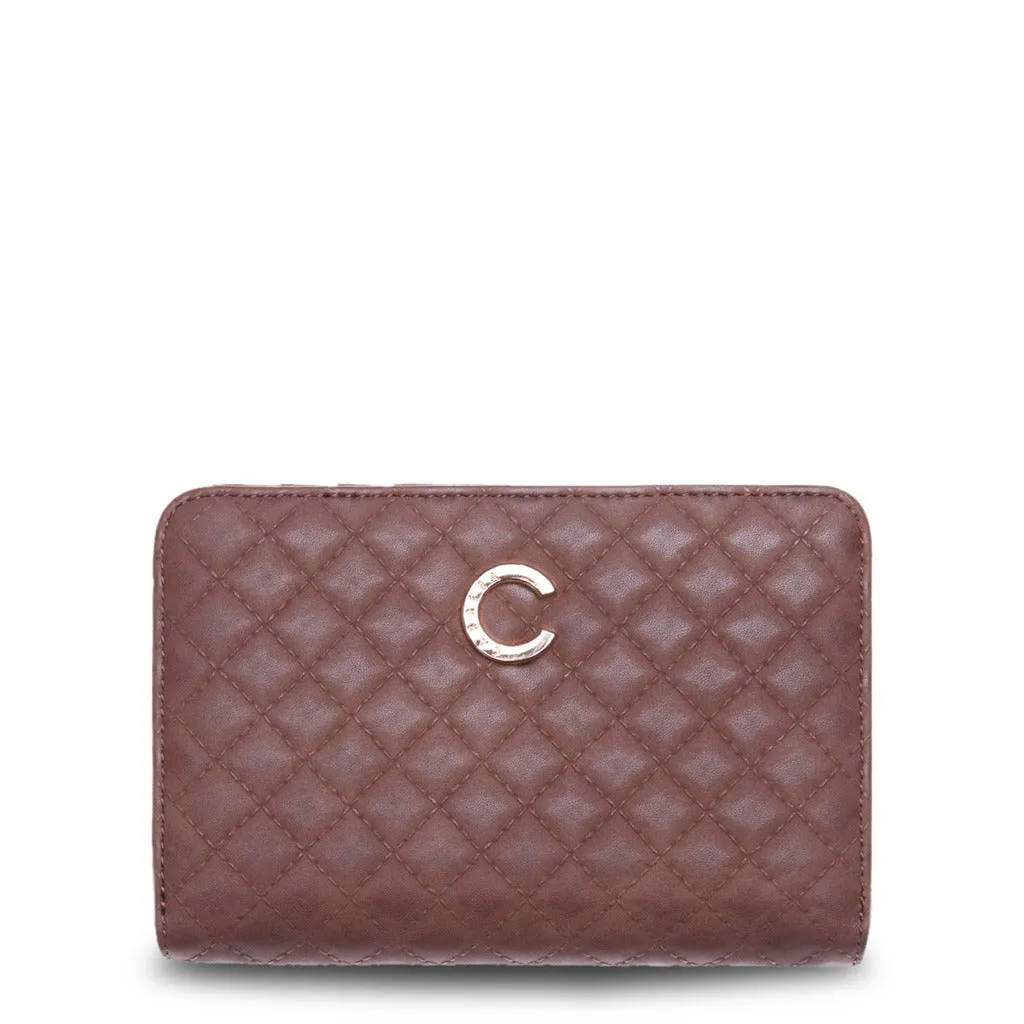 Luxurious Polyurethane Wallet for the Modern Woman
