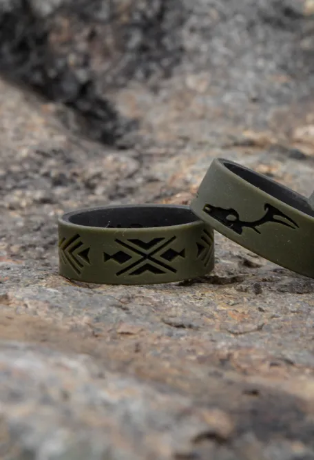 Men's Strata Arrowhead and Fish Silicone Ring